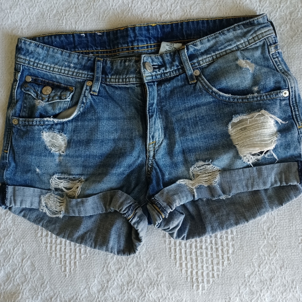 Distressed jean shorts Size 8